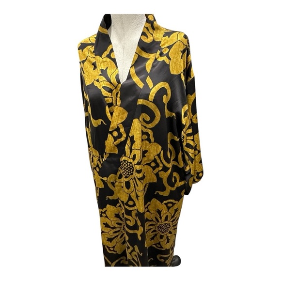 Natori Private Luxuries gold & black robe M. MISSING BELT - Picture 2 of 7